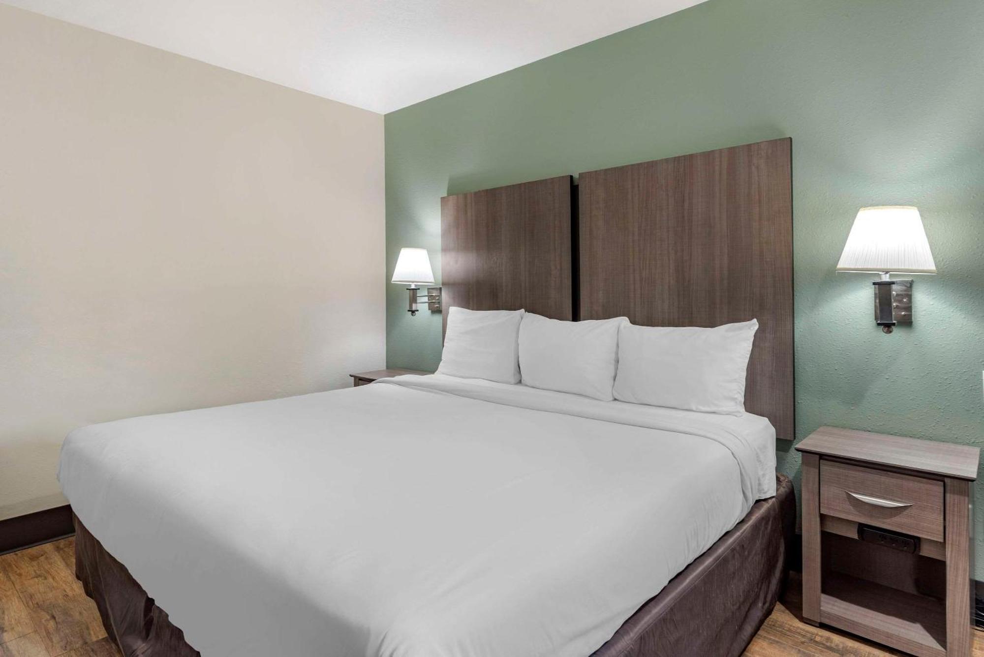 Econo Lodge Portland Airport Exterior foto