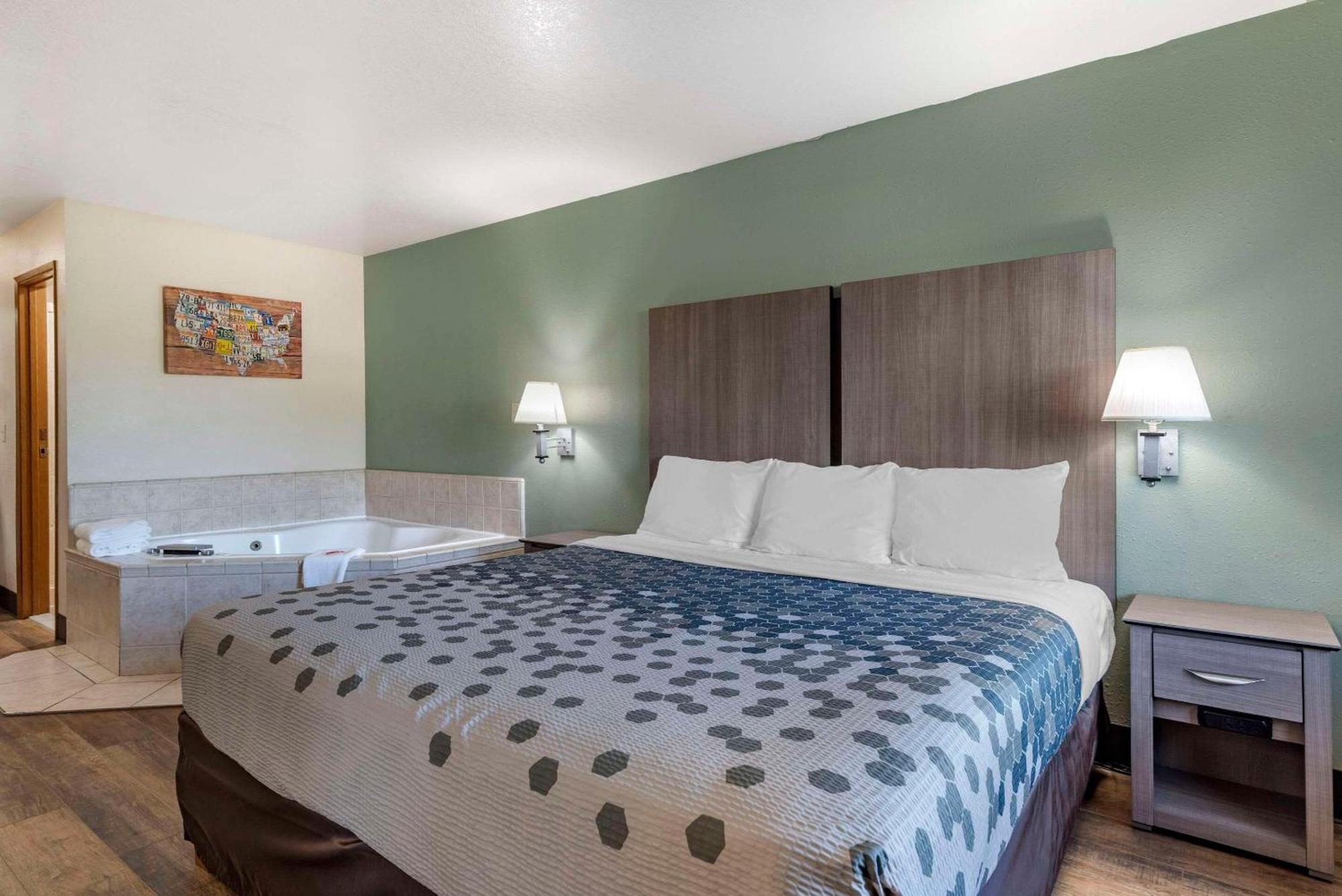 Econo Lodge Portland Airport Exterior foto